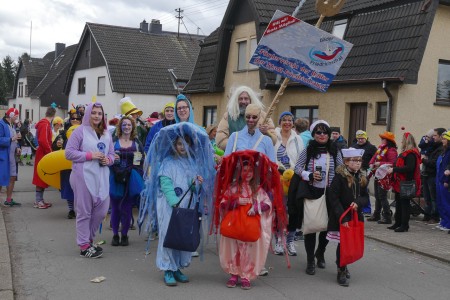 Auch beim Rosenmontagsumzug aktiv...